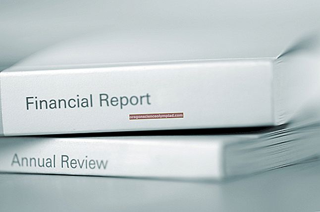 Komplexní výroční finanční zpráva